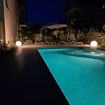 With Private Pool Split