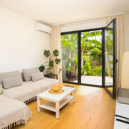 With Private Pool Apartment Split
