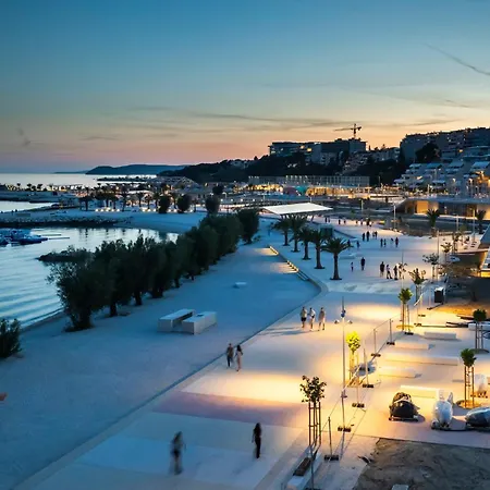 With Private Pool 스플리트