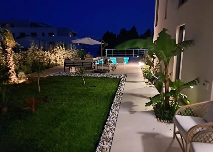 With Private Pool * 스플리트