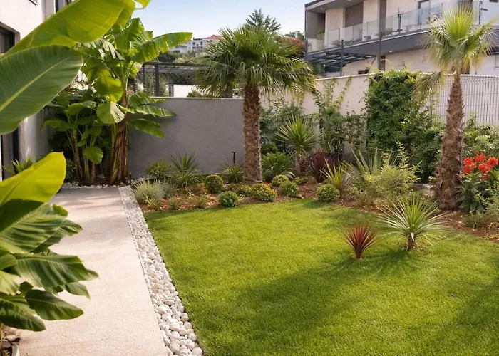 아파트 With Private Pool *